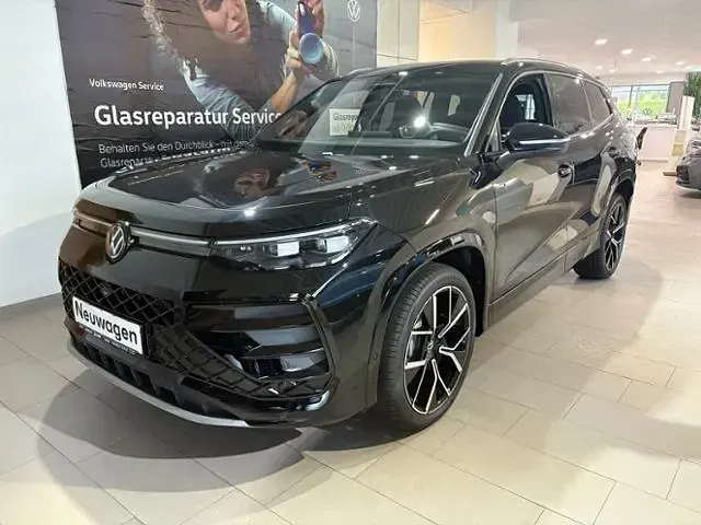 Neu VW Tayron R-line 150 PS (110 kW) 2025 Schwarz SUV