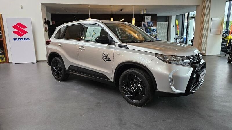Silber Neu 2025 Suzuki Vitara Comfort SUV | 29.990 € (Etwas zu teuer) - Bild 1/4