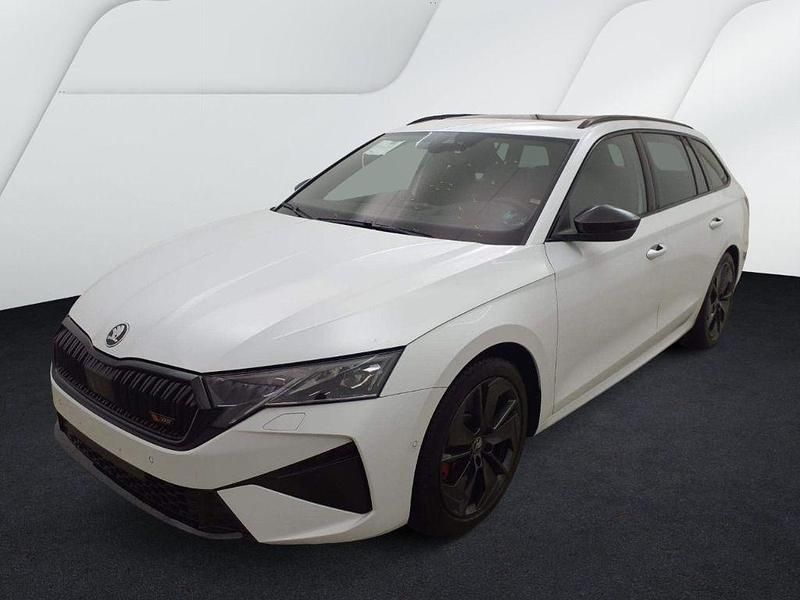Weiß Gebraucht 2025 Skoda Octavia RS Limousine | 35.490 € (Superpreis) - Bild 1/4