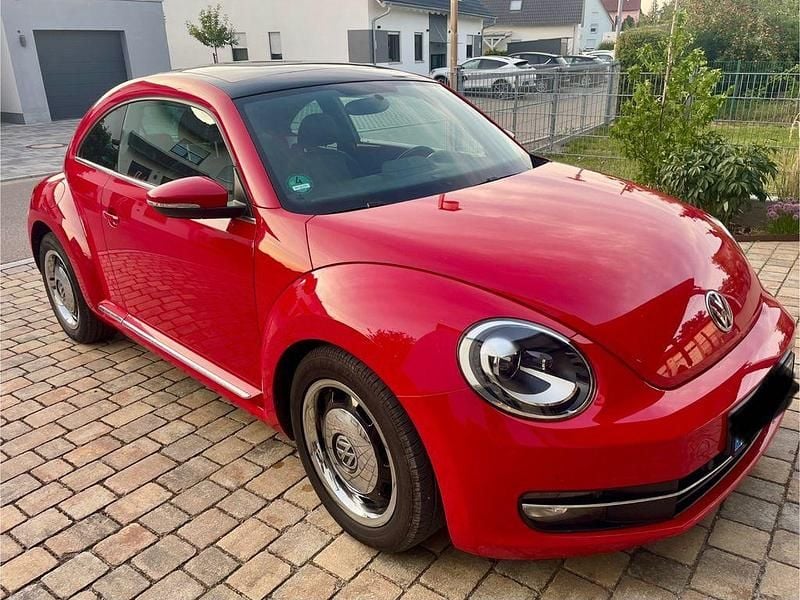 Gebraucht VW Beetle Design 140 PS (102 kW) 2013 Rot Kleinwagen
