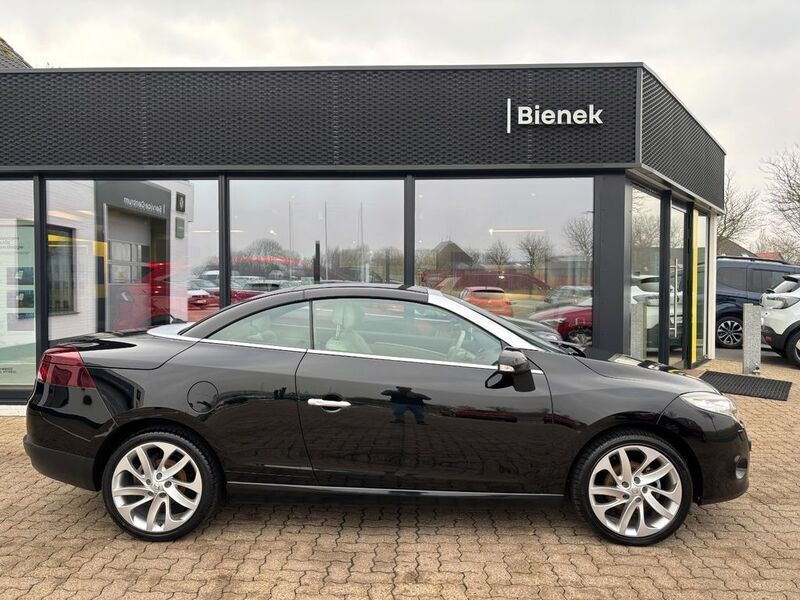 Schwarz Gebraucht 2012 Renault Mégane Cabriolet Luxe Cabrio | 9.850 € (Etwas zu teuer) - Bild 1/4