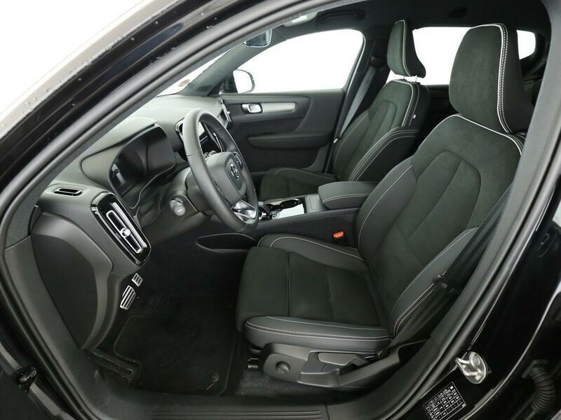 Gebraucht Volvo XC40 Plus 169 kW (231 PS) 2022 Onyx black metallic (schwarz) SUV