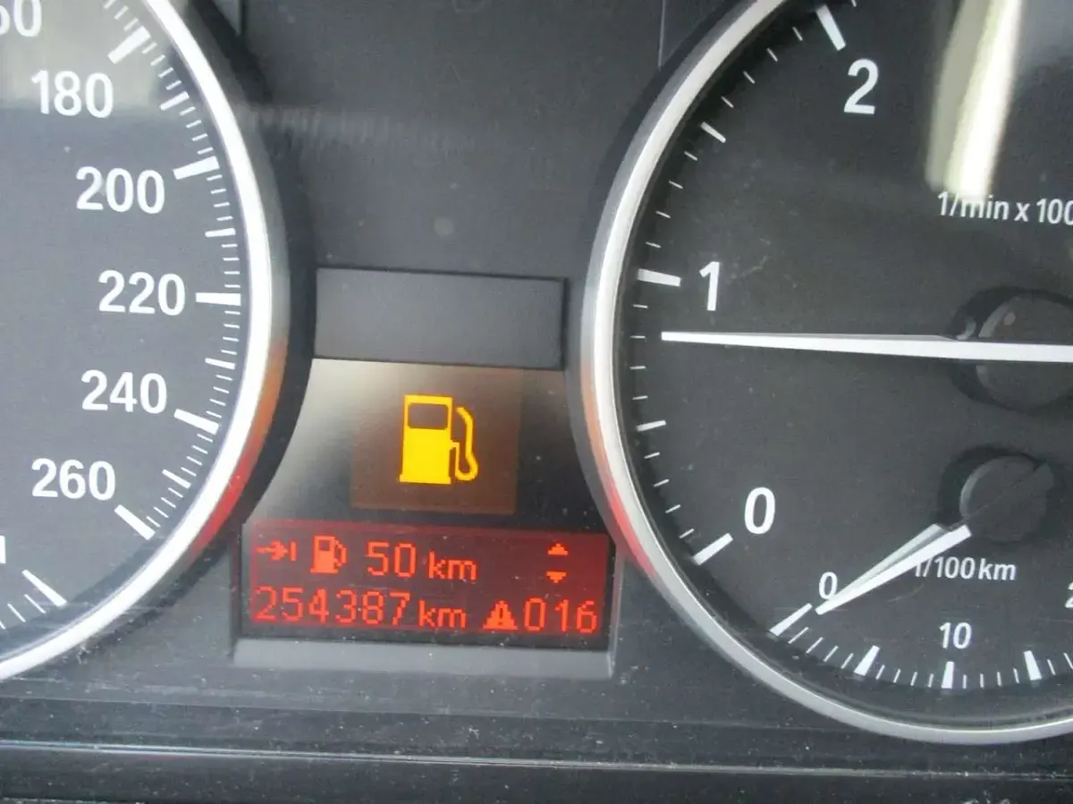 Occasion BMW 318 143 ch (105 kW) 2011 Noir Break