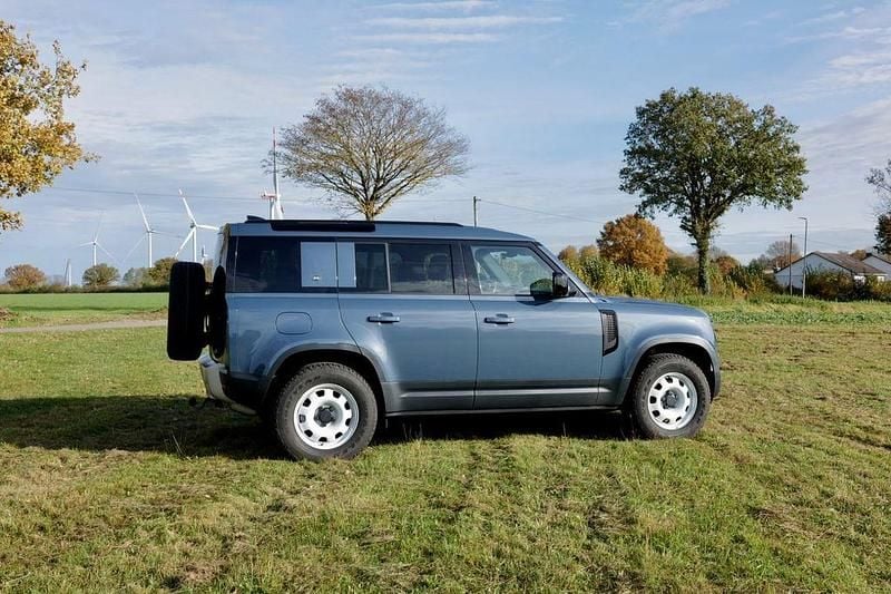 Blau Gebraucht 2022 Land Rover Defender SE SUV | 55.300 € (Superpreis) - Bild 1/4