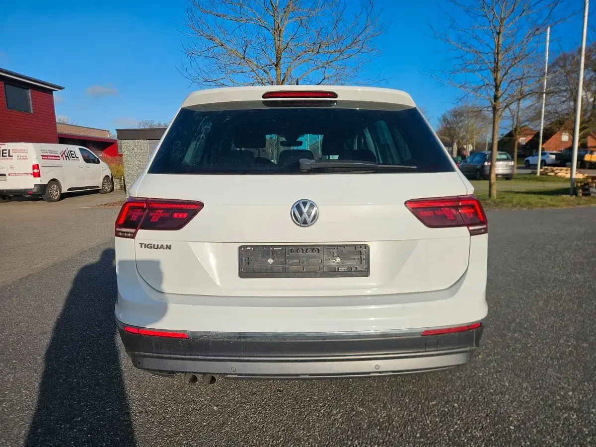 Gebraucht VW Tiguan Highline 150 PS (110 kW) 2018 Weiß SUV