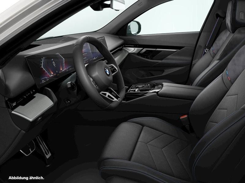 Gebraucht BMW 540 M Sport 286 PS (210 kW) 2025 Grau Kombi