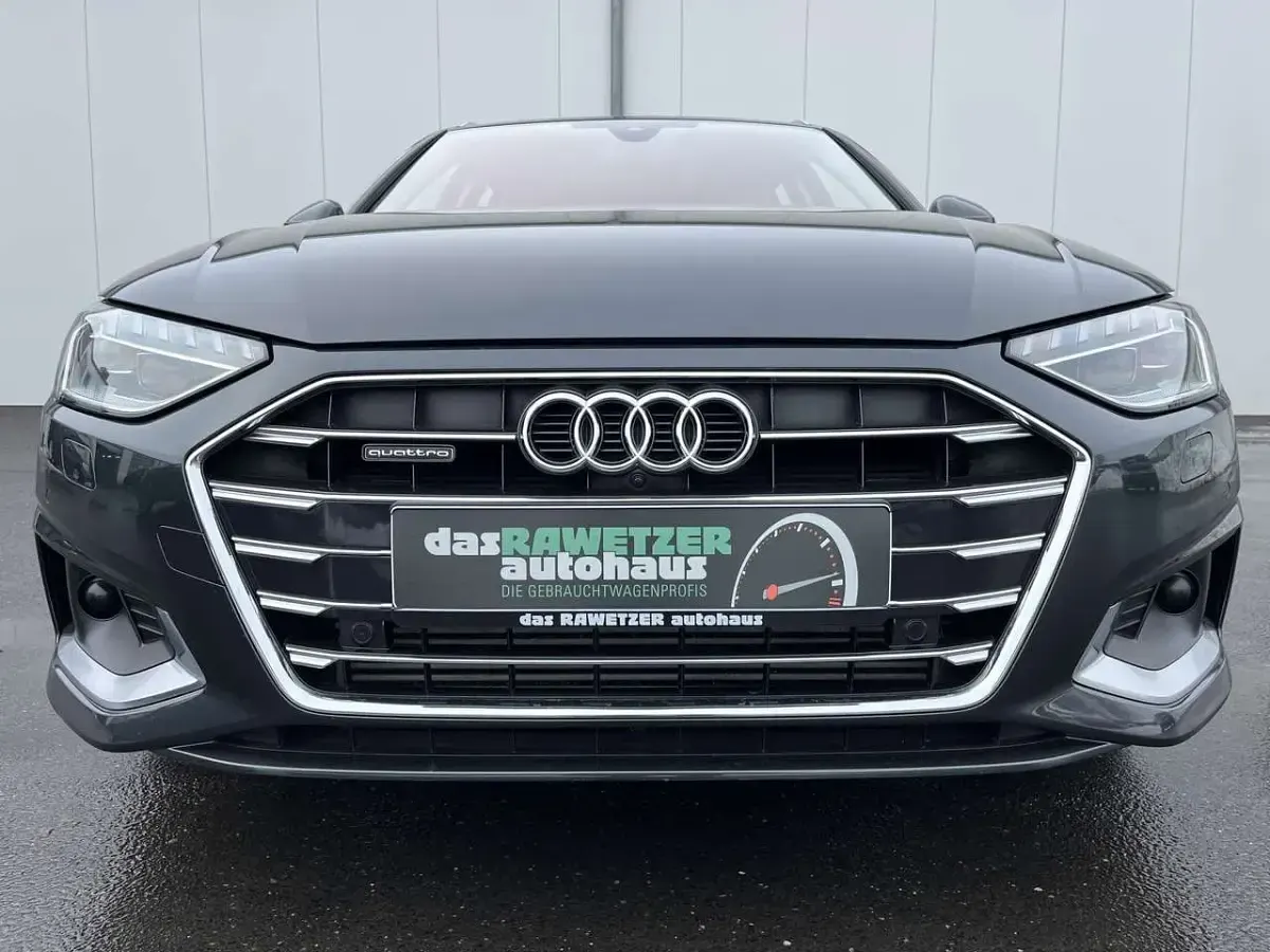 Gebraucht Audi A4 Advanced Plus 231 PS (169 kW) 2019 Grau Kombi