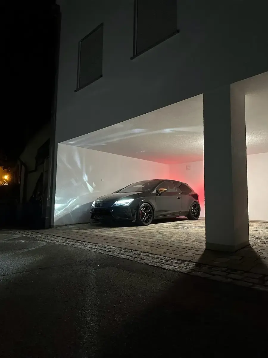 Używany Seat Leon CUPRA 300 KM (220 kW) 2017 Czarny Coupe