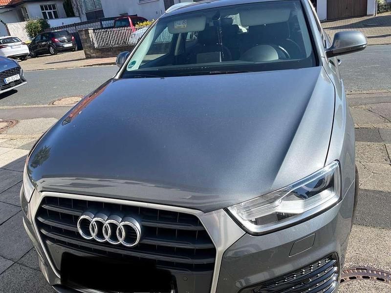 Grau Gebraucht 2018 Audi Q3 Sport SUV | 16.800 € (Fairer Preis) - Bild 1/4