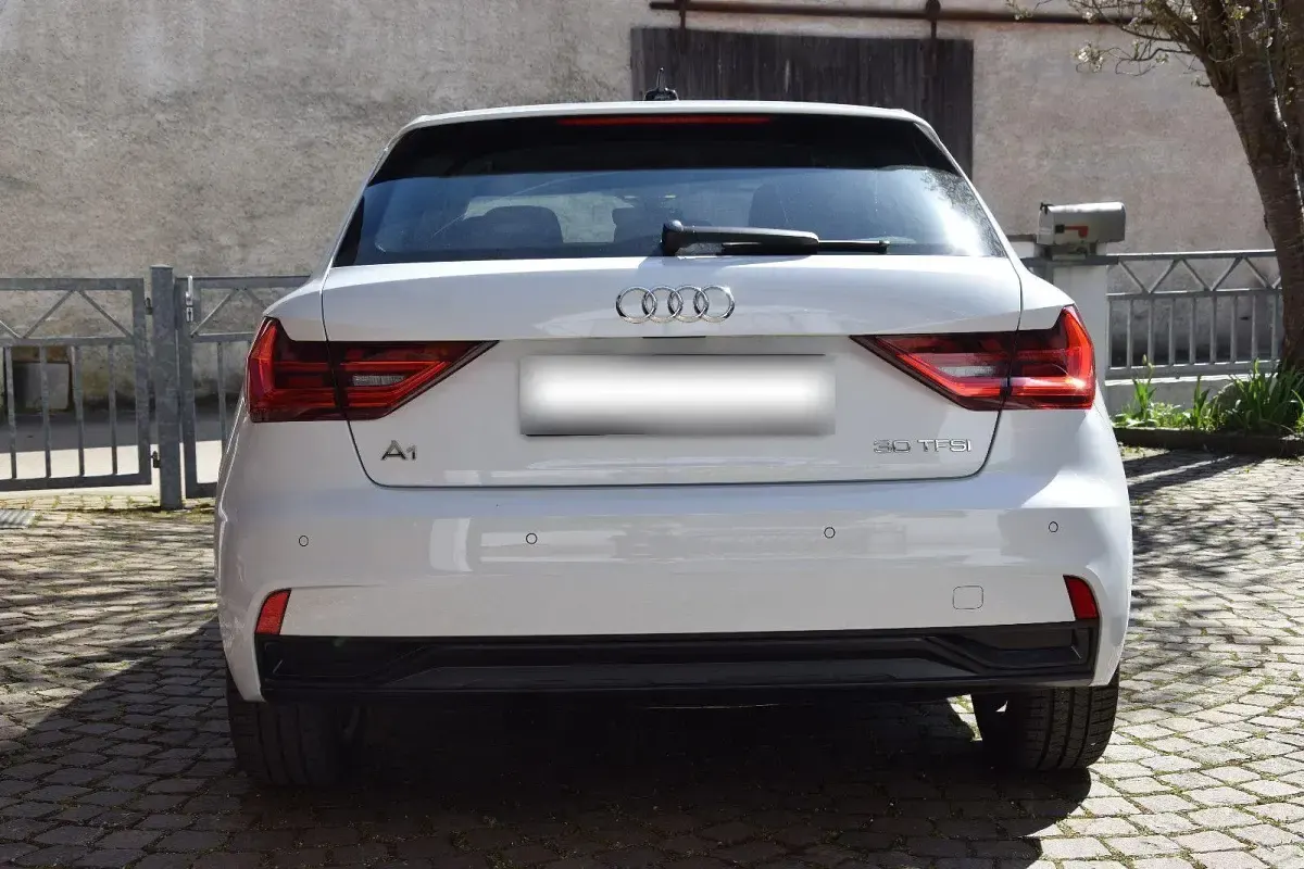 Gebraucht Audi A1 Sportback Advanced 110 PS (80 kW) 2023 Weiß Kleinwagen