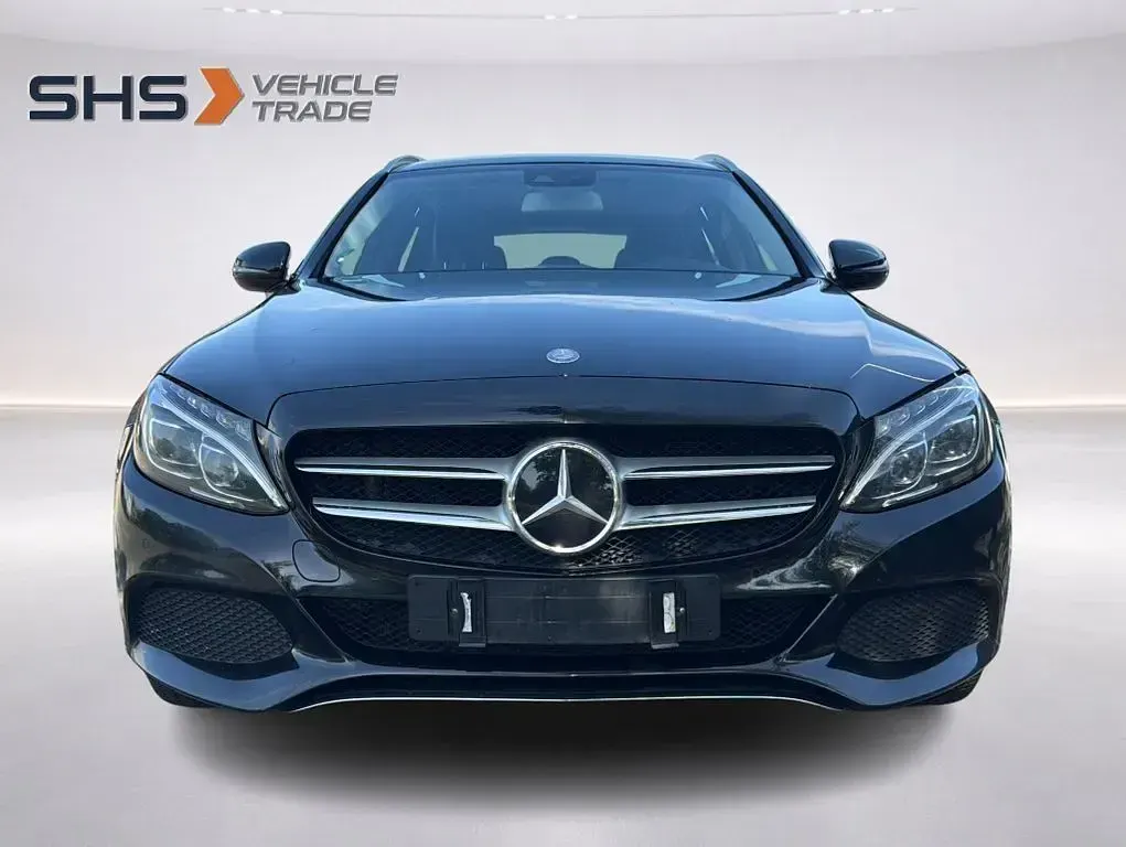 Gebraucht Mercedes C300 Avantgarde 245 PS (180 kW) 2016 Schwarz Limousine