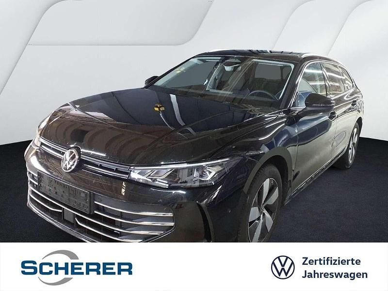 Grenadillschwarz metallic (metallic) Gebraucht 2025 VW Passat Business Kombi | 33.900 € (Fairer Preis) - Bild 1/3