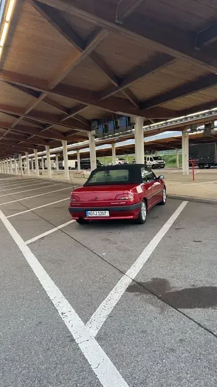 Gebraucht Peugeot 306 Cabriolet 101 PS (74 kW) 1996 Rot Cabrio