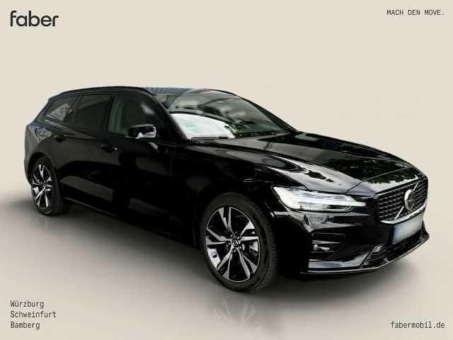 Gebraucht Volvo V60 Plus 197 PS (144 kW) 2024 Onyx black metallic Kombi
