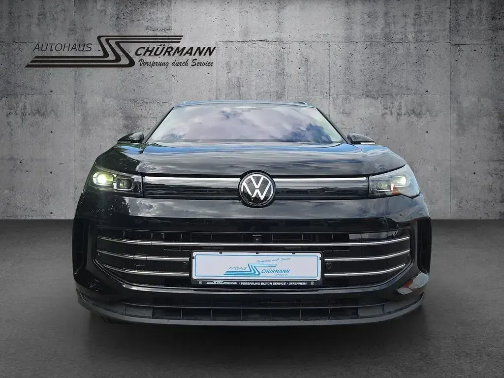 Gebraucht VW Tiguan Elegance 193 PS (141 kW) 2025 Schwarz SUV
