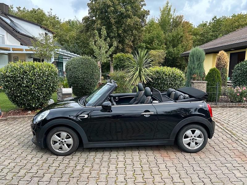 Schwarz Gebraucht 2018 Mini Cooper Cabriolet Cabrio | 18.900 € (Etwas zu teuer) - Bild 1/4
