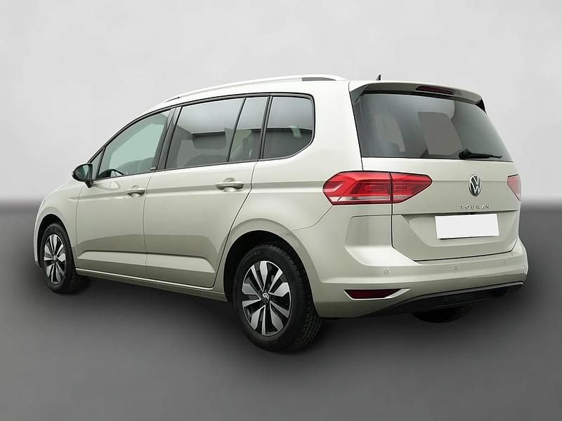 Gebraucht VW Touran S 150 PS (110 kW) 2024 Silber Van / Kleinbus