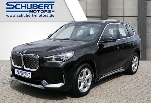 Schwarz Neu 2025 BMW iX1 SUV | 48.900 € (Teuer) - Bild 1/4