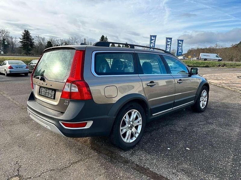 Gebraucht Volvo XC70 Summum 185 PS (136 kW) 2008 Grau Kombi