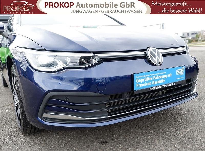 Gebraucht VW Golf VIII Style 150 PS (110 kW) 2021 Blau Kombi