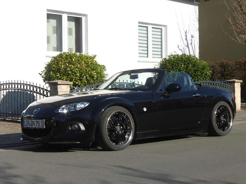 Brillantschwarz Gebraucht 2013 Mazda MX5 Sports-Line Cabrio | 17.450 € (Fairer Preis) - Bild 1/4