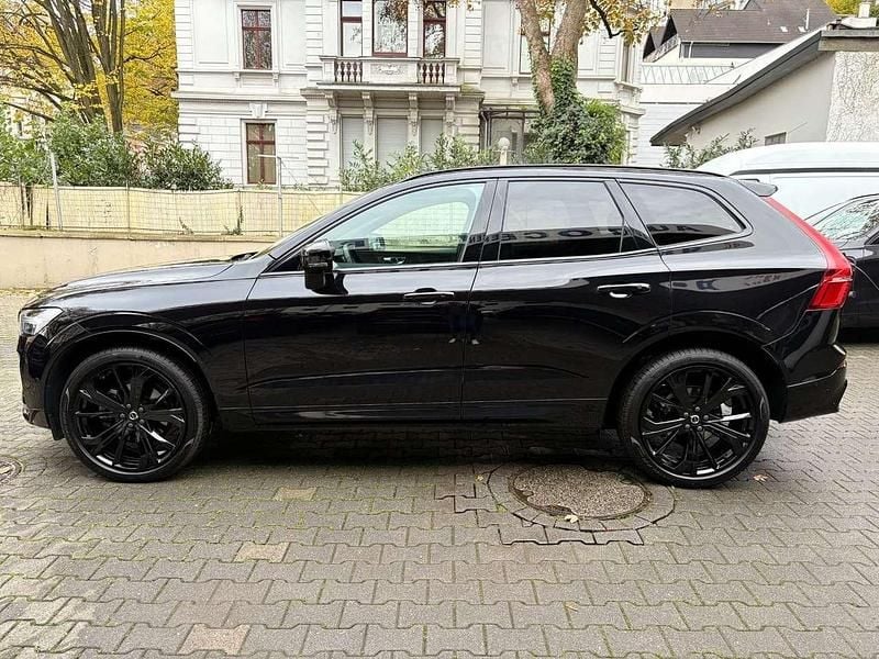 Gebraucht Volvo XC60 Plus 250 PS (183 kW) 2025 Onyx black / metallic SUV