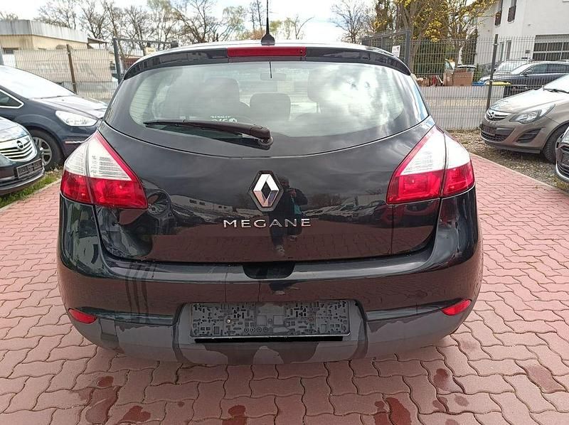 Gebraucht Renault Mégane 101 PS (74 kW) 2011 Schwarz Limousine