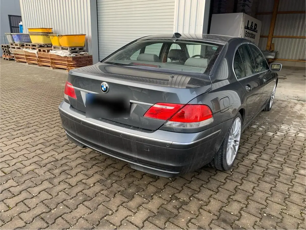 Gebraucht BMW 760 450 PS (330 kW) 2005 Grau Limousine