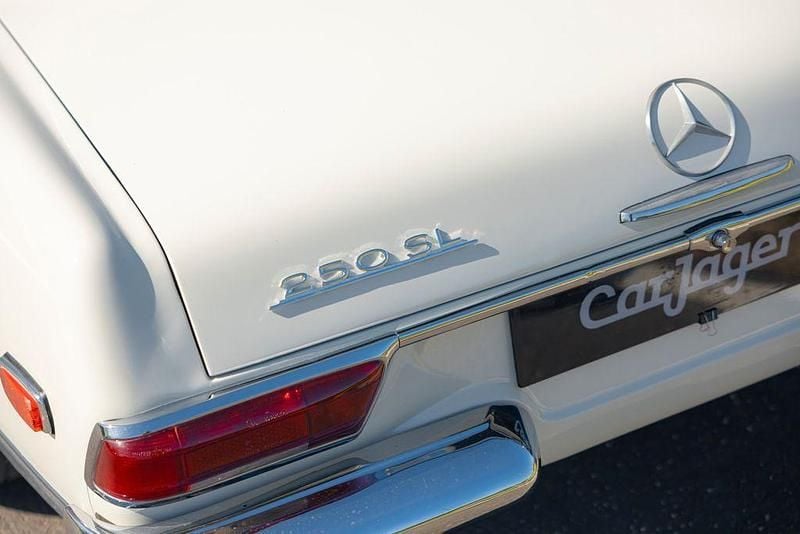 Second-hand Mercedes 250 1968 Alb Cabrio