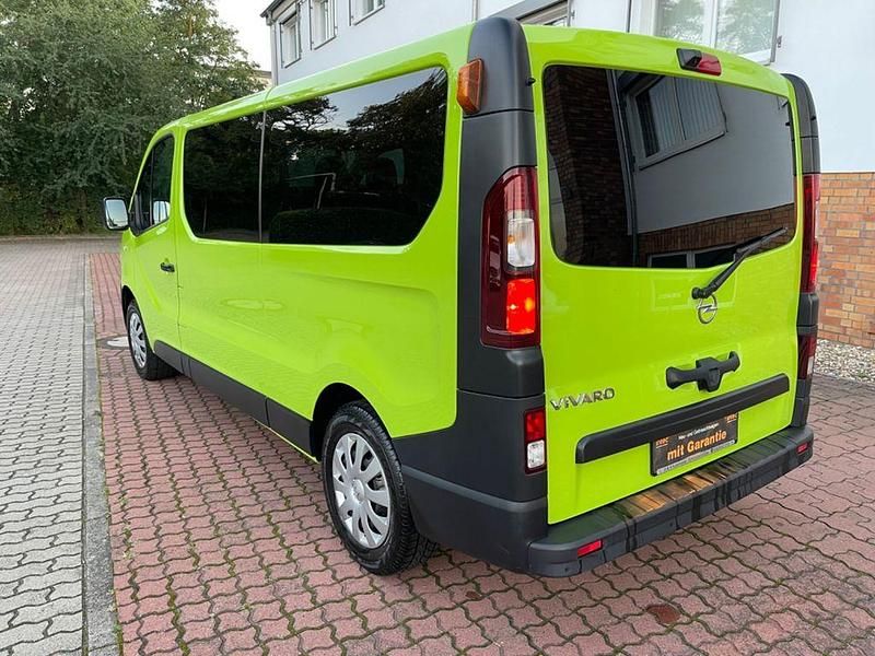 Gebraucht Opel Vivaro 120 PS (88 kW) 2019 Grün Van / Kleinbus
