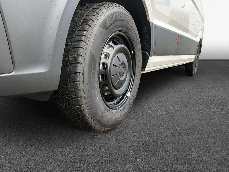 Gebraucht VW Crafter 140 PS (102 kW) 2024 Weiß Van