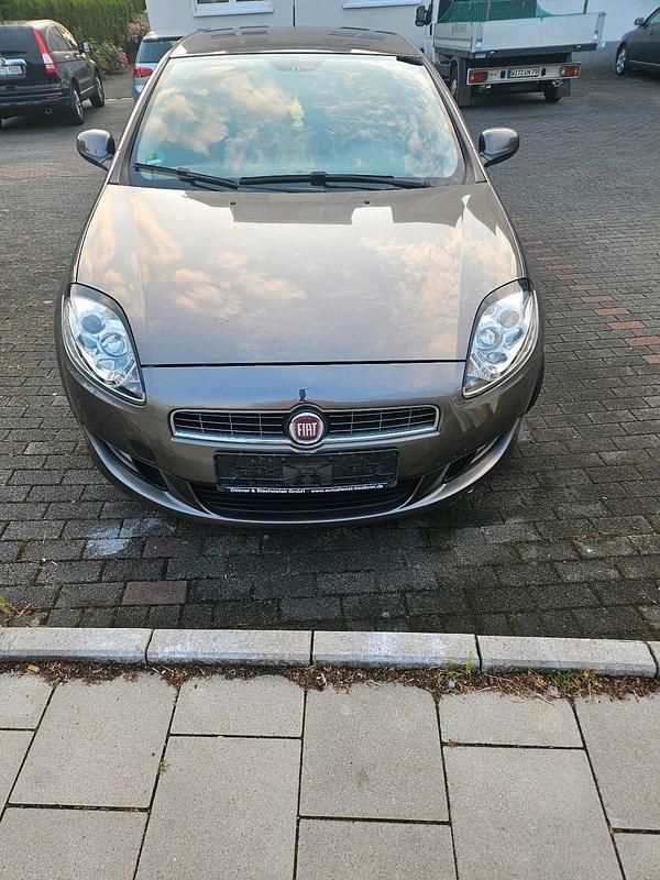 Braun Gebraucht 2008 Fiat Bravo Kleinwagen | 2.000 € (Fairer Preis) - Bild 1/4