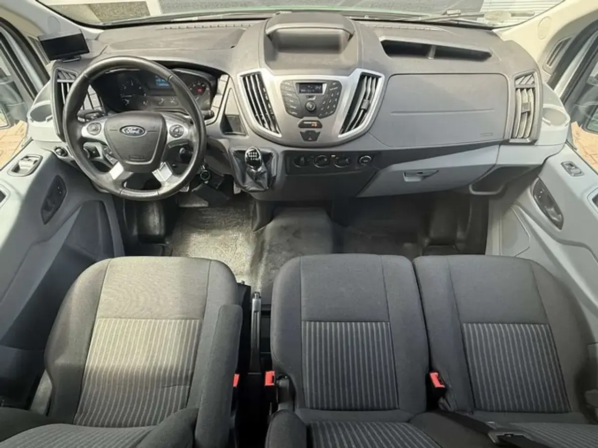 Gebraucht Ford Transit 105 PS (77 kW) 2018 Grün Kombi