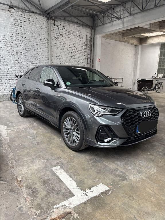 Grau Gebraucht 2020 Audi Q3 Sportback S-Line SUV | 30.900 € (Fairer Preis) - Bild 1/4