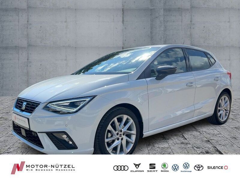 "nevada" weiss Gebraucht 2023 Seat Ibiza FR-Line Kleinwagen | 18.830 € (Guter Preis) - Bild 1/4
