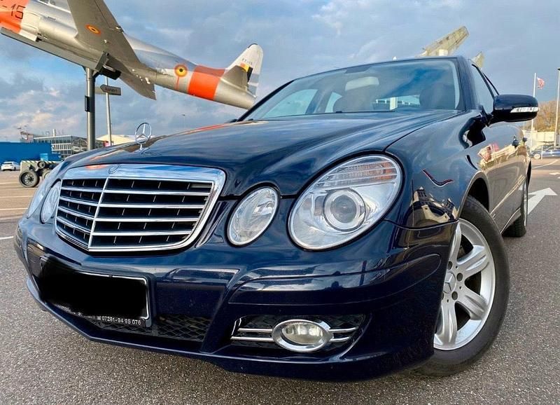 Blau Gebraucht 2007 Mercedes E200 Avantgarde Limousine | 5.400 € (Fairer Preis) - Bild 1/4