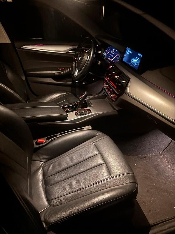 Gebraucht BMW 520 195 PS (143 kW) 2018 Schwarz Limousine