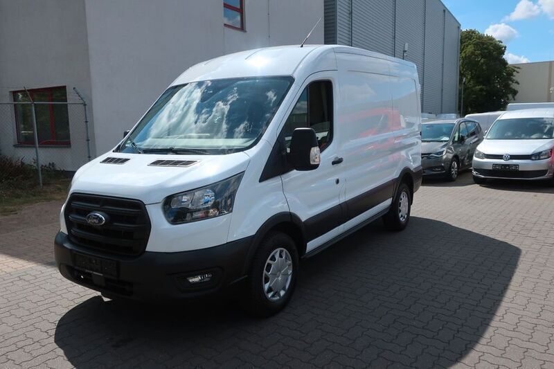 Weiß Gebraucht 2023 Ford Transit Trend Limousine | 17.900 € (Superpreis) - Bild 1/4