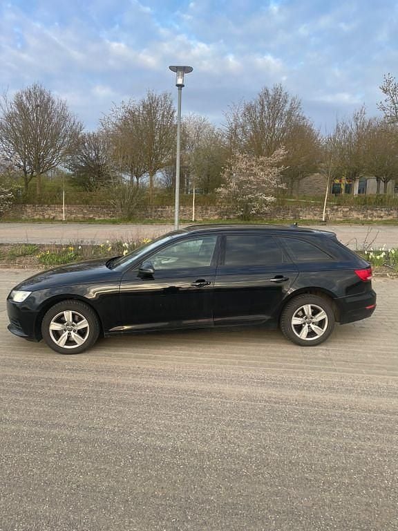 Gebraucht Audi A4 150 PS (110 kW) 2017 Schwarz Kombi