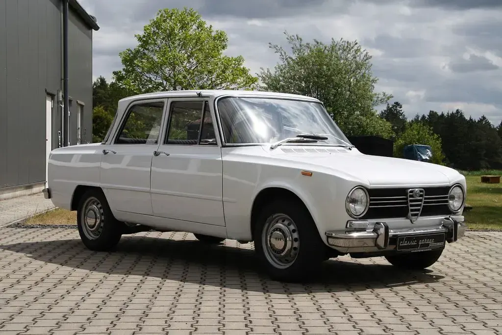 Gebraucht Alfa Romeo Giulia 1300 Super 88 PS (64 kW) 1972 Biancospino 013 Limousine