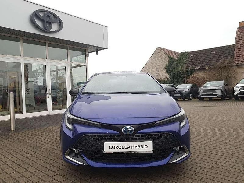 Neu Toyota Corolla 140 PS (102 kW) 2025 Juniper blue Limousine