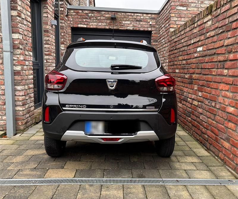 Gebraucht Dacia Spring Comfort Plus 33 kW (45 PS) 2022 Schwarz Kleinwagen