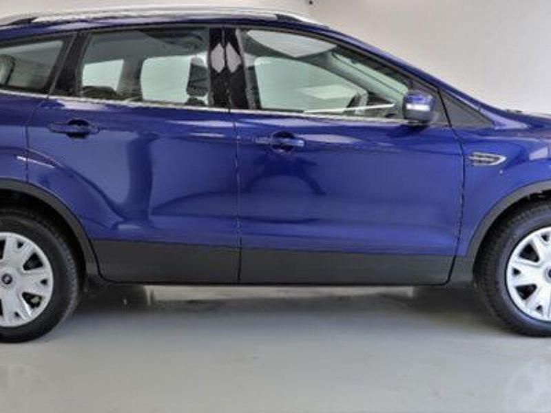 Gebraucht Ford Kuga Trend 120 PS (88 kW) 2018 Blau SUV