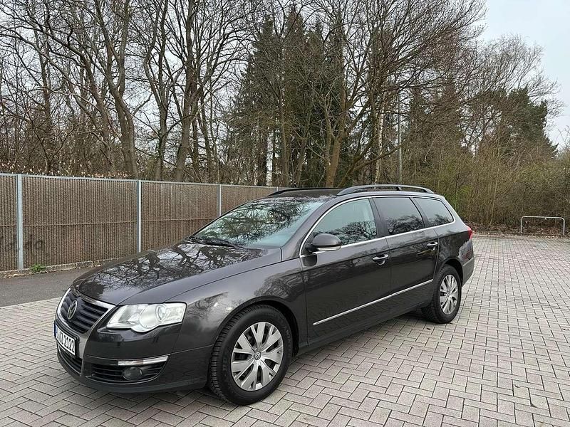 Gebraucht VW Passat Highline 140 PS (102 kW) 2009 Limousine