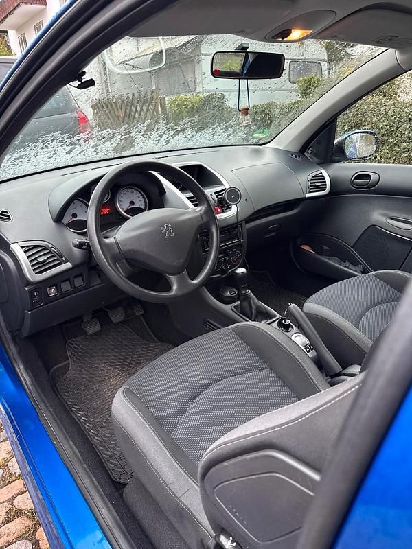 Gebraucht Peugeot 206 75 PS (55 kW) 2009 Blau Coupé