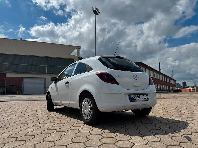Weiß Gebraucht 2014 Opel Corsa Kleinwagen | 2.999 € (Fairer Preis) - Bild 1/4