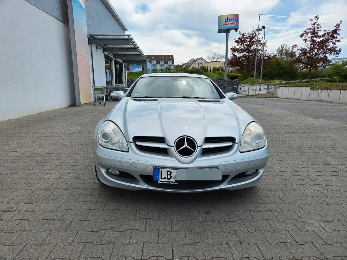 Second-hand Mercedes SLK200 163 CP (119 kW) 2005 Argintiu Cabrio