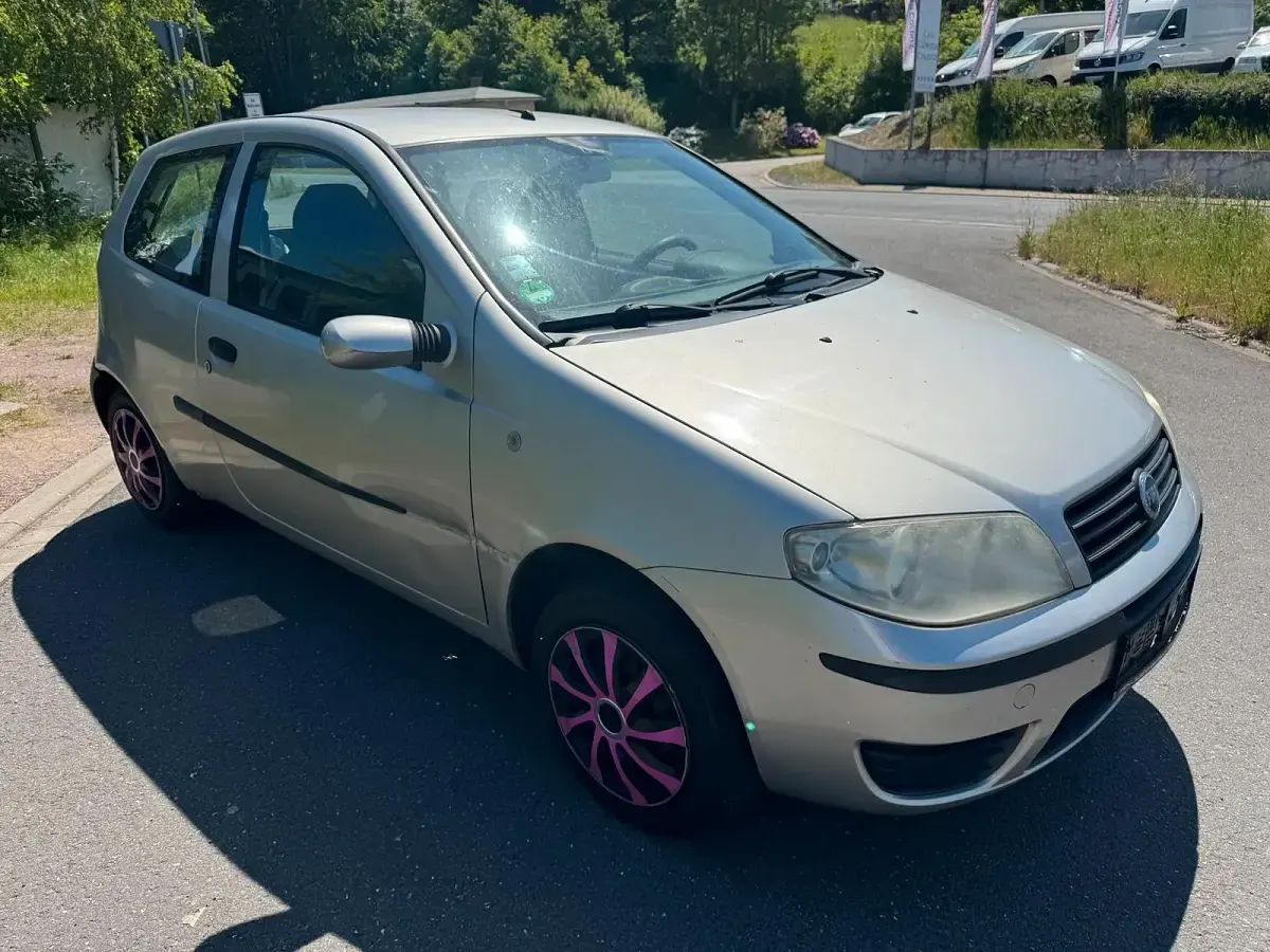 Usata Fiat Punto 60 CV (44 kW) 2004 Grigio Utilitaria