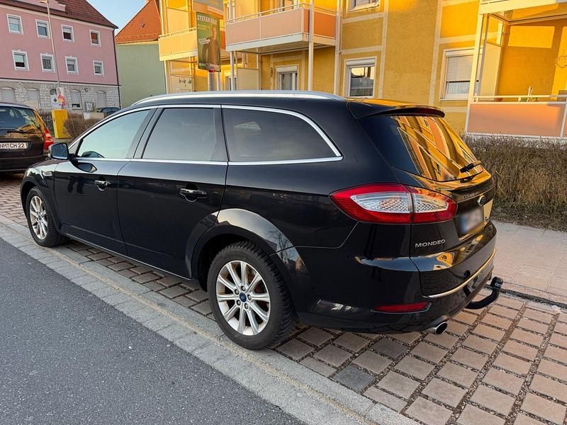 Gebraucht Ford Mondeo Trend 200 PS (147 kW) 2014 Schwarz Kombi