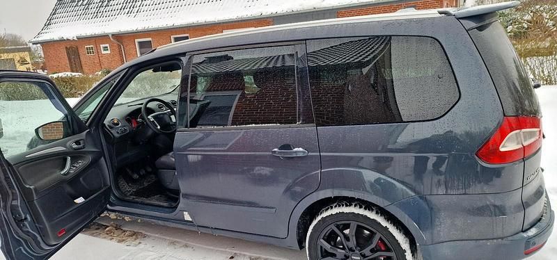 Gebraucht Ford Galaxy 140 PS (102 kW) 2014 Grau Van / Kleinbus